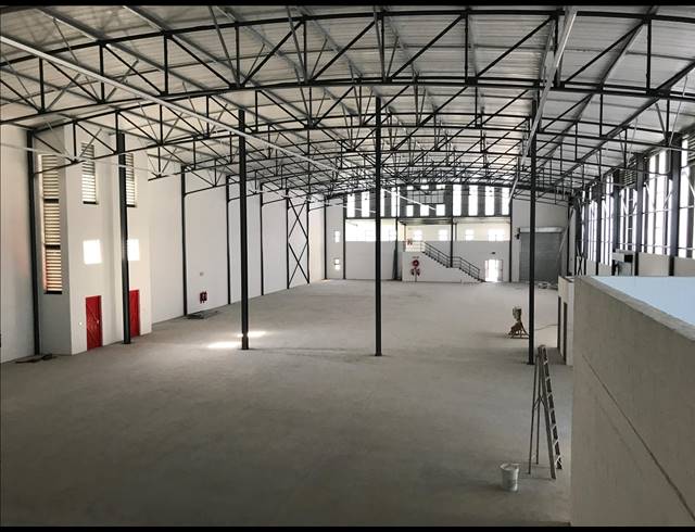 2,000M² FACTORY TO LET IN PAROW CENTRAL